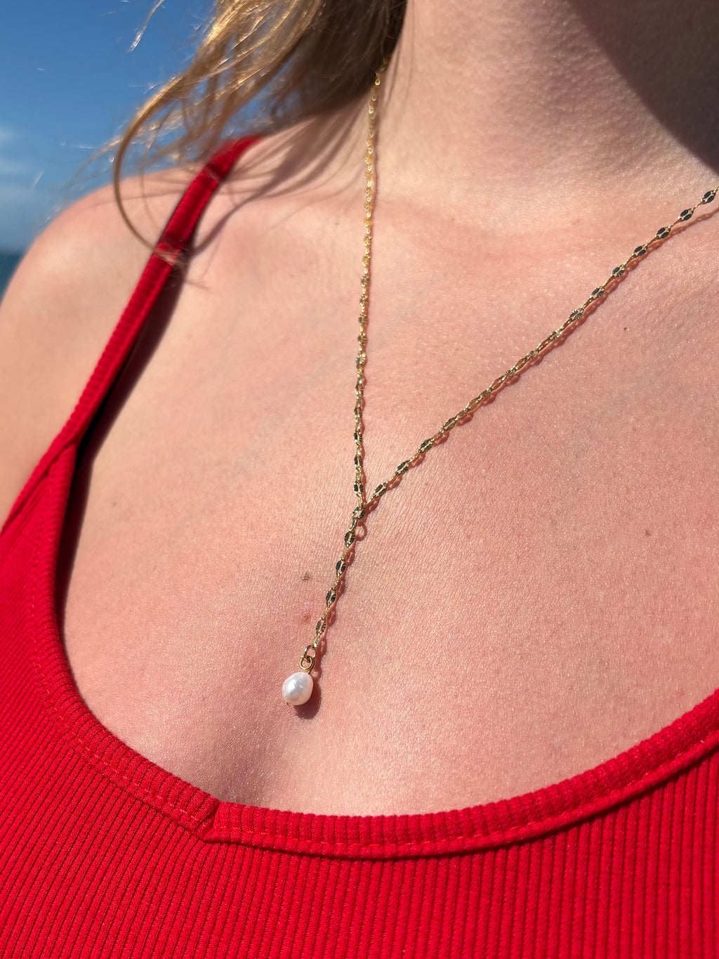 Single Pearl Drop Necklace